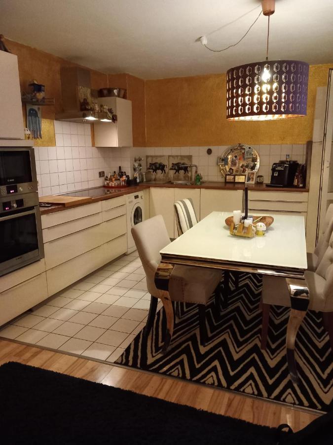 Tolle Private 2-Zimmer Wohnung Im Szene Bezirk Berlin-Friedrichshain エクステリア 写真