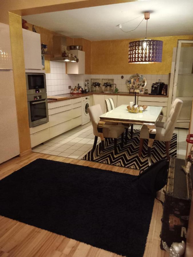 Tolle Private 2-Zimmer Wohnung Im Szene Bezirk Berlin-Friedrichshain エクステリア 写真