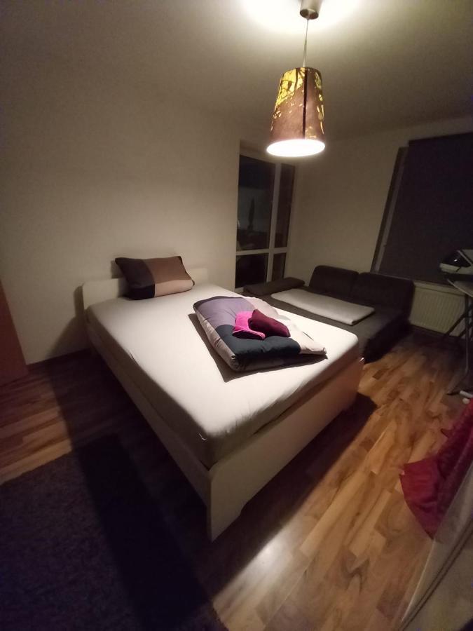 Tolle Private 2-Zimmer Wohnung Im Szene Bezirk Berlin-Friedrichshain エクステリア 写真